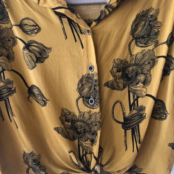 Urban Outfitters Jena Printed Tie-Front Blouse - Picture 3 of 4